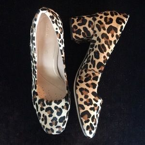 Clark’s leopard pumps